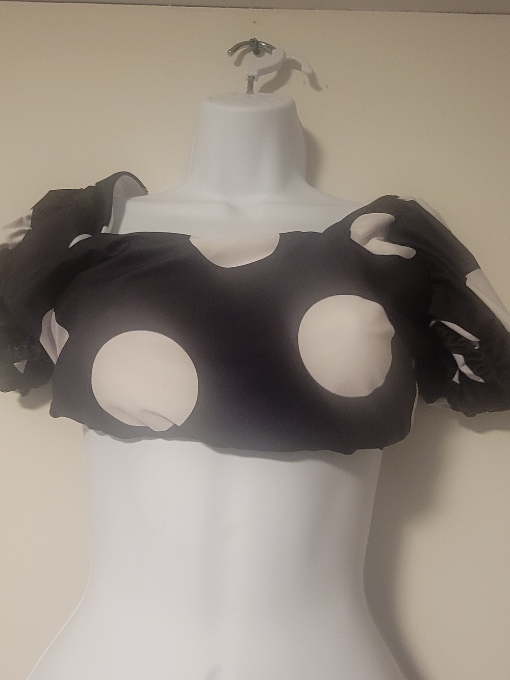 Black and White Polka Dot Puff Sleeve Crop Top